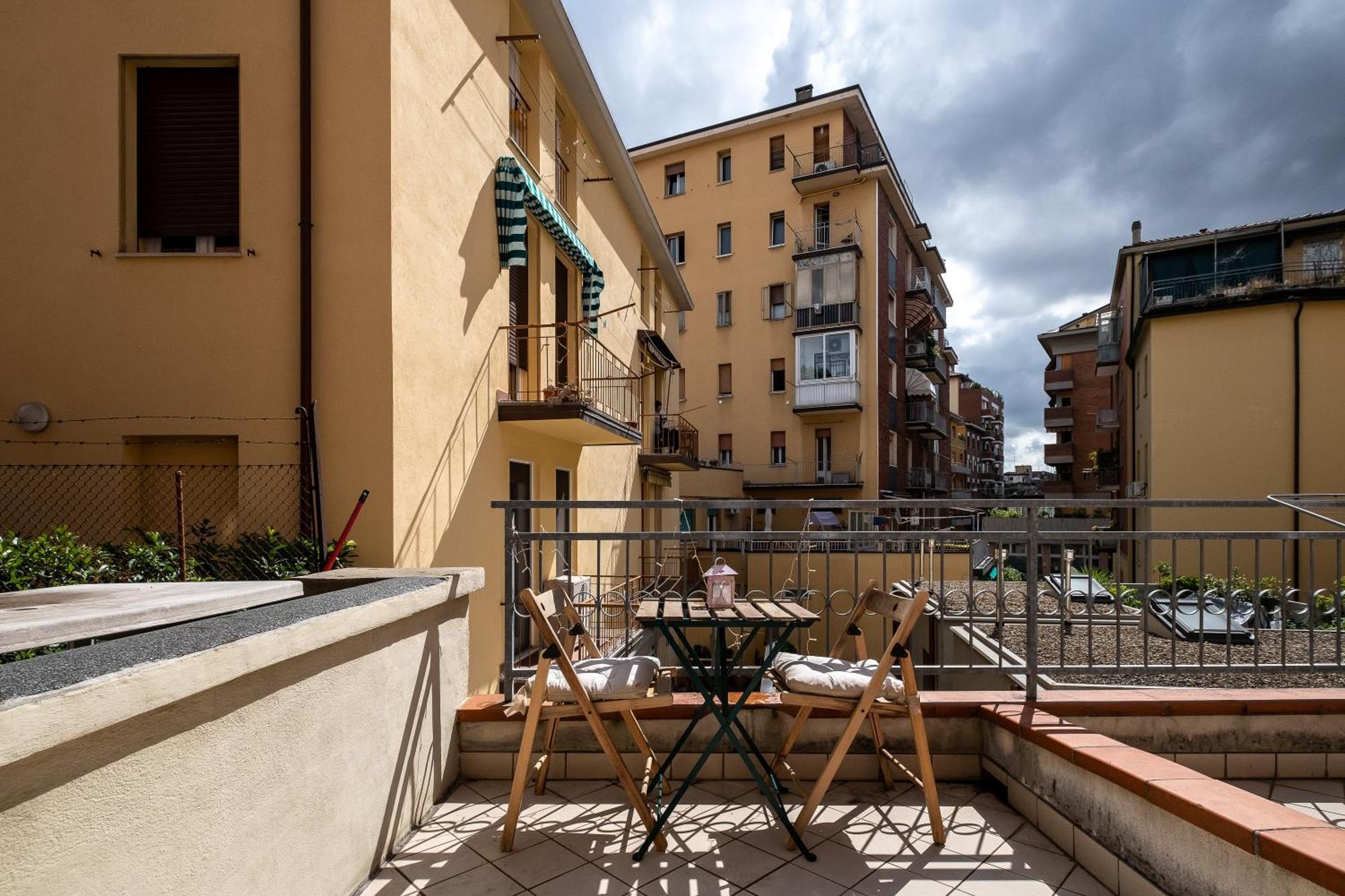 Studio Calari With Terrace By Wonderful Italy Bologna Exterior photo